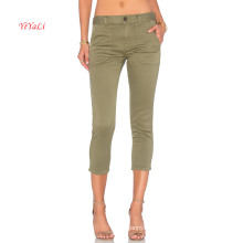 Pantalon chino ajusté en coton vert clair